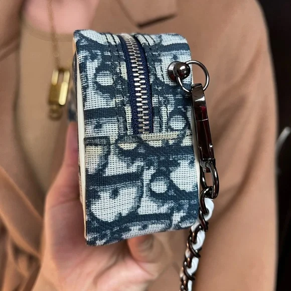 Authentic vintage Dior mini accesory pouch (HK30) - Picture 4 of 16